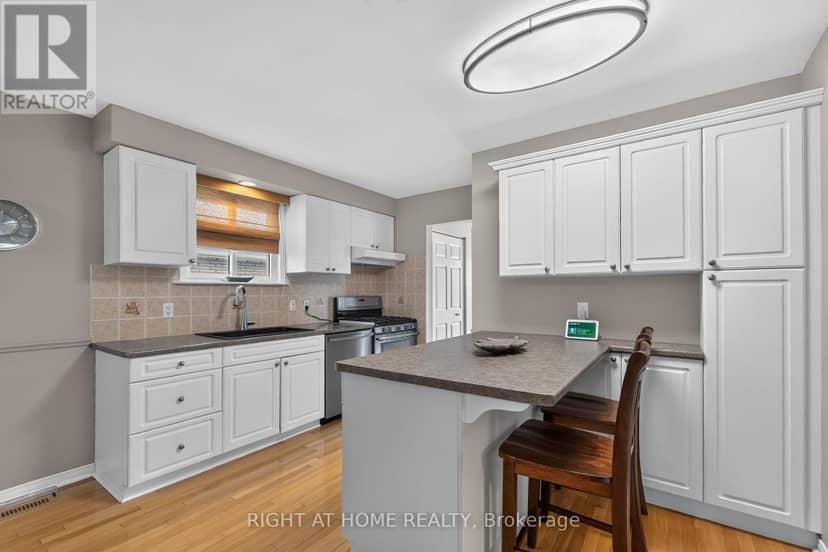 27 Dyer Street — photo 5 of 40
