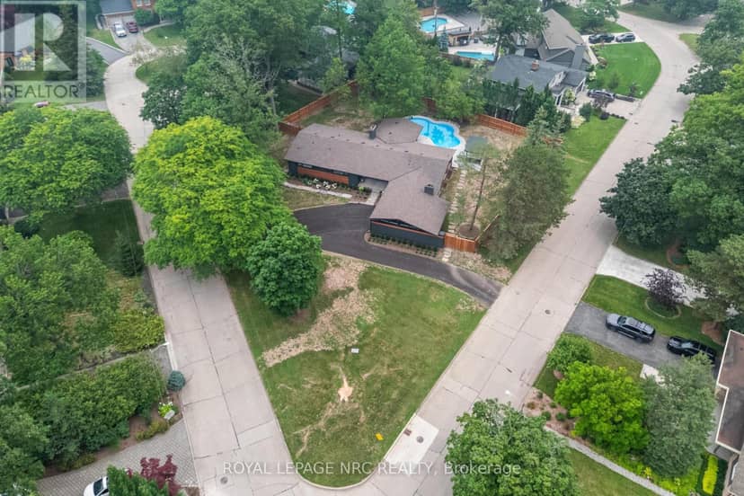 7 Woodington Crescent — photo 20 of 40
