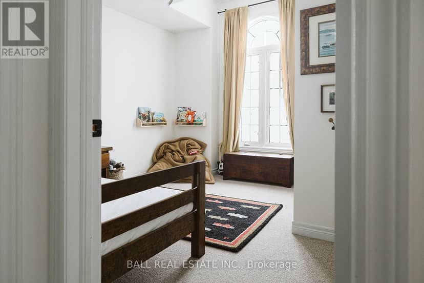 66 Highlands Crescent — photo 27 of 40