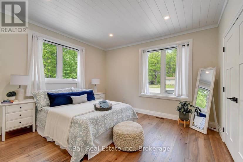 18 Six Foot Bay Road — photo 19 of 40