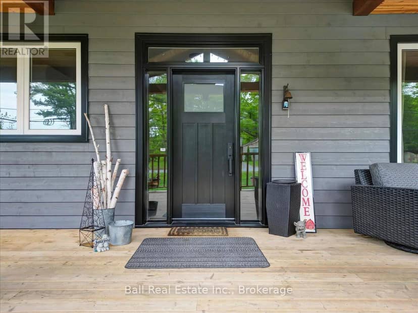 18 Six Foot Bay Road — photo 3 of 40