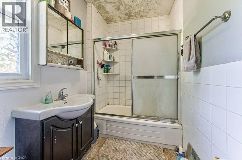 819 DUKE Street — photo 37 of 40