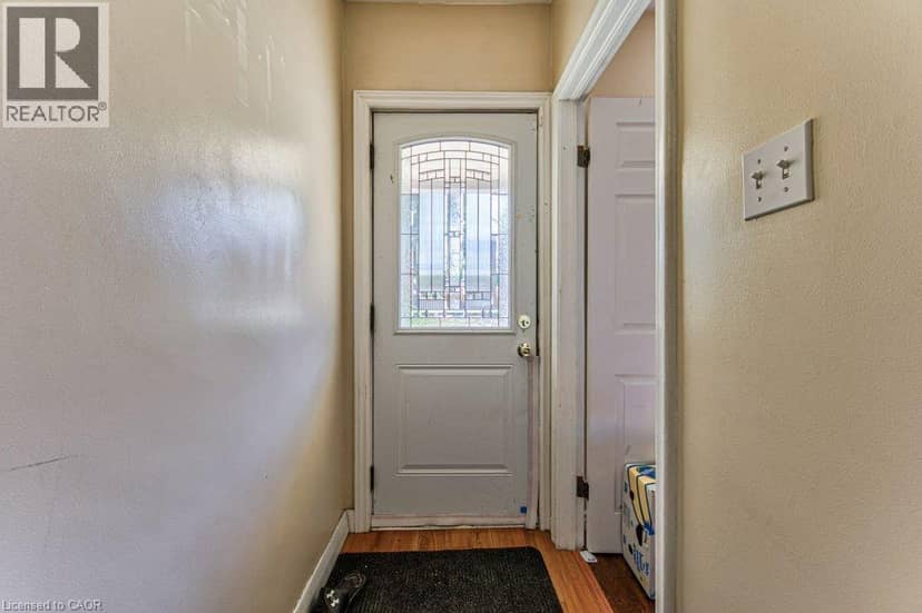819 DUKE Street, Cambridge, photo 5