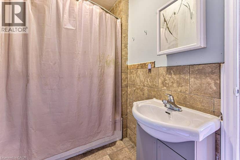819 DUKE Street — photo 27 of 40