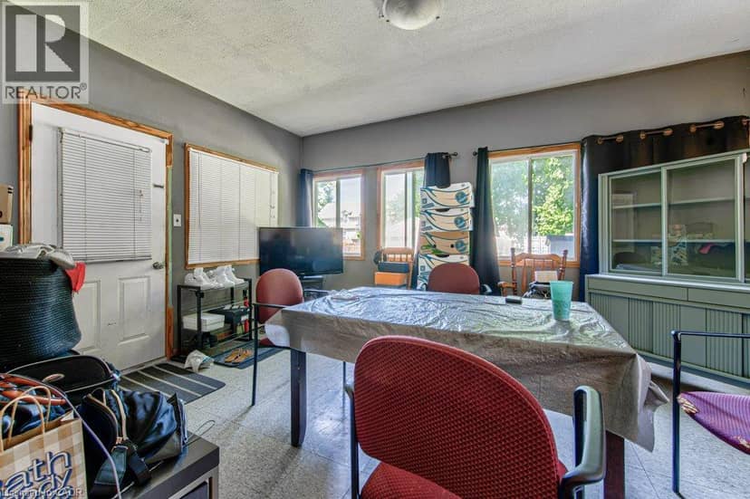 819 DUKE Street — photo 16 of 40