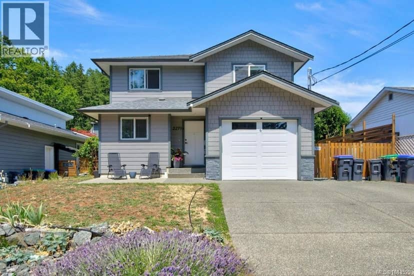 2270 McKenzie Ave, Comox