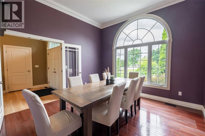 968 St Clair Parkway — photo 14 of 40