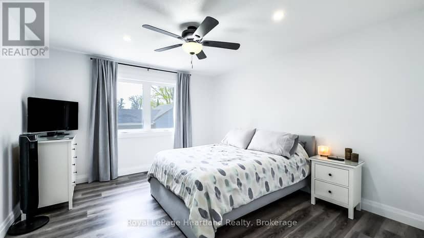 86 Osborne Street — photo 19 of 40