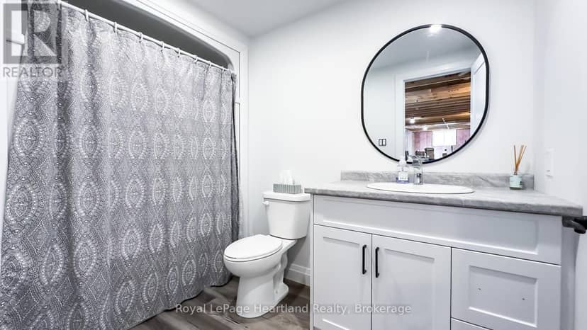 86 Osborne Street — photo 36 of 40