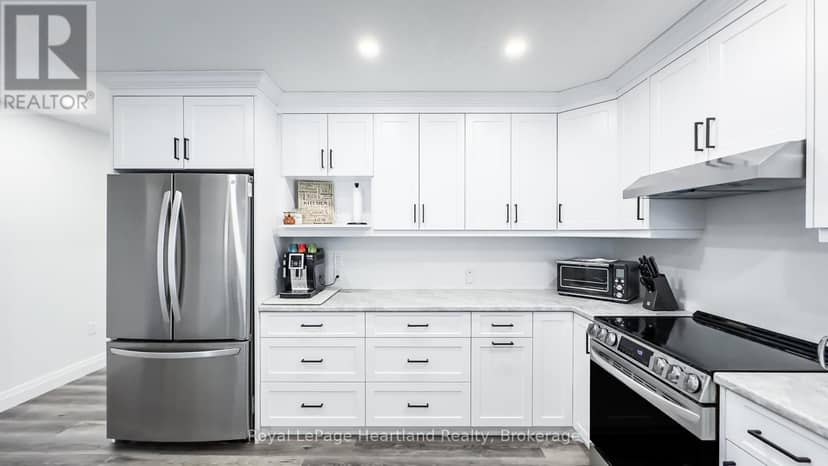 86 Osborne Street — photo 7 of 40