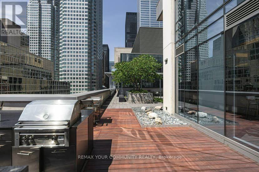 506 - 88 Scott Street — photo 23 of 27