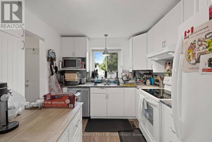 19 - 158 Barrow Crescent — photo 10 of 40