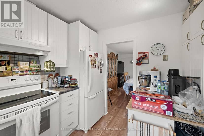 19 - 158 Barrow Crescent — photo 8 of 40