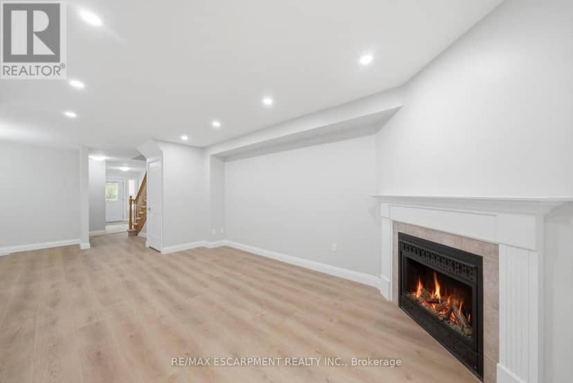 2 - 2155 Duncaster Drive — photo 7 of 40