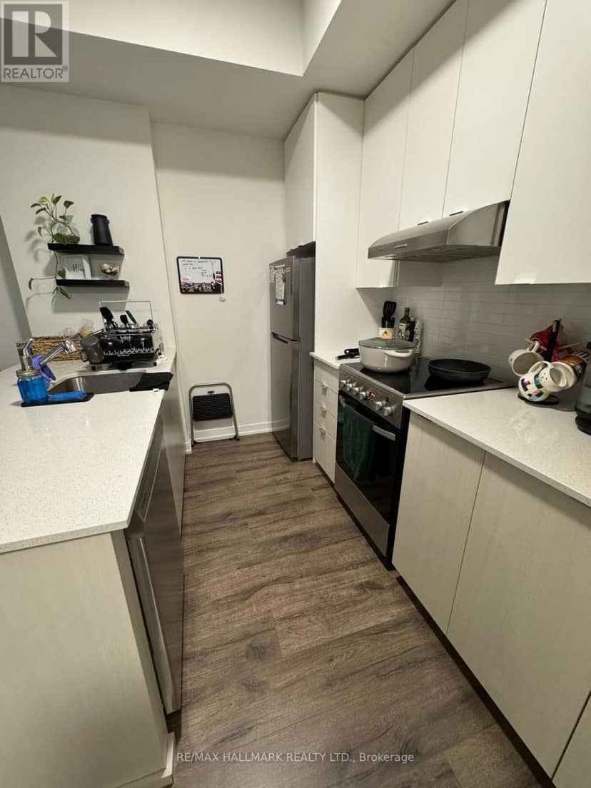111 - 140 Canon Jackson Drive, Toronto, photo 4