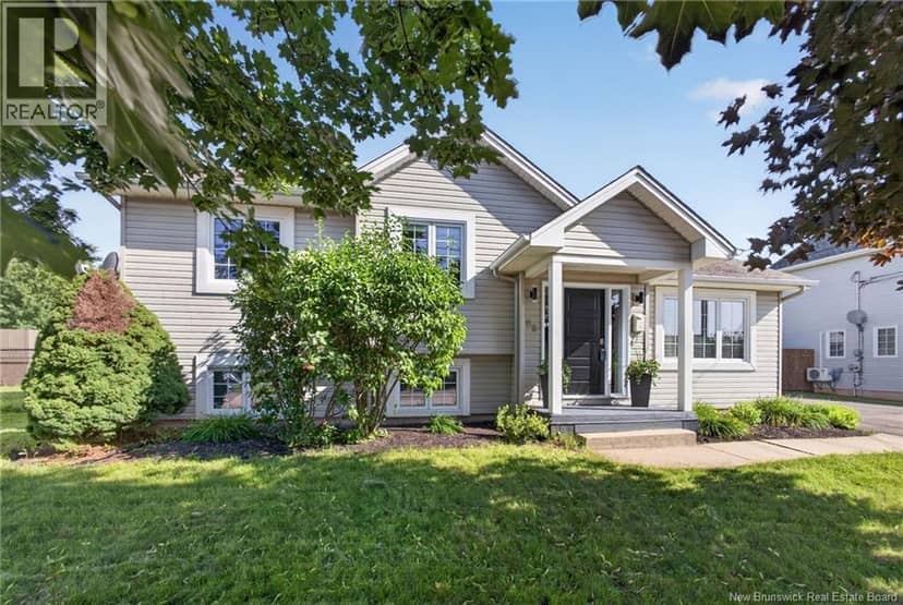 82 Des Bouleaux Crescent — photo 2 of 40
