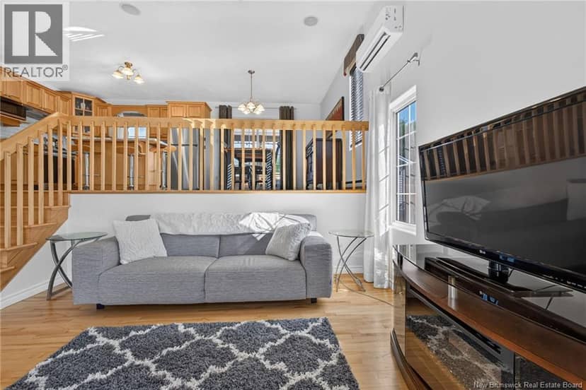 82 Des Bouleaux Crescent — photo 7 of 40