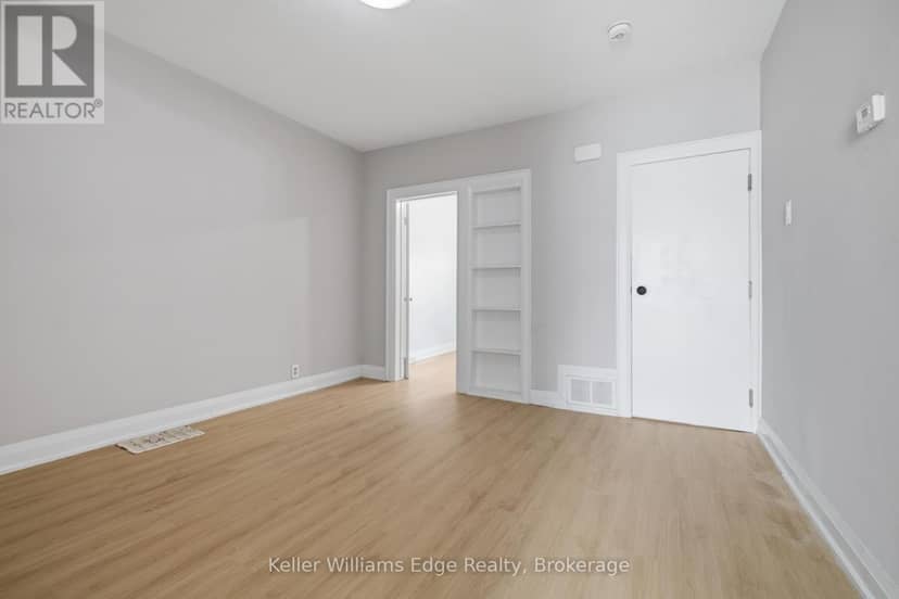 104 Rosslyn Avenue N — photo 8 of 40