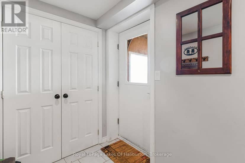 1096 Chelsea Lane — photo 26 of 40