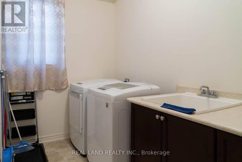 6284 St. Michael Avenue — photo 21 of 25