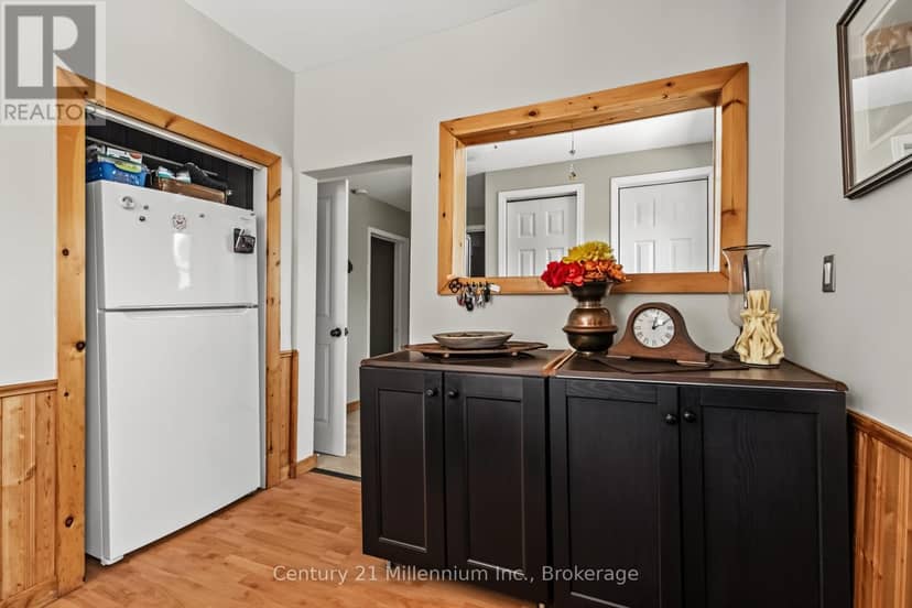 544 Louisa Street — photo 14 of 40