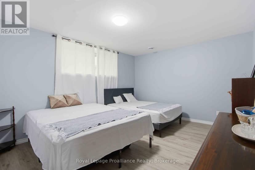 21 Cedar Park Crescent — photo 23 of 27