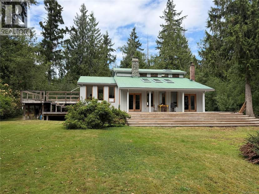 380 Parker Rd, Qualicum Beach
