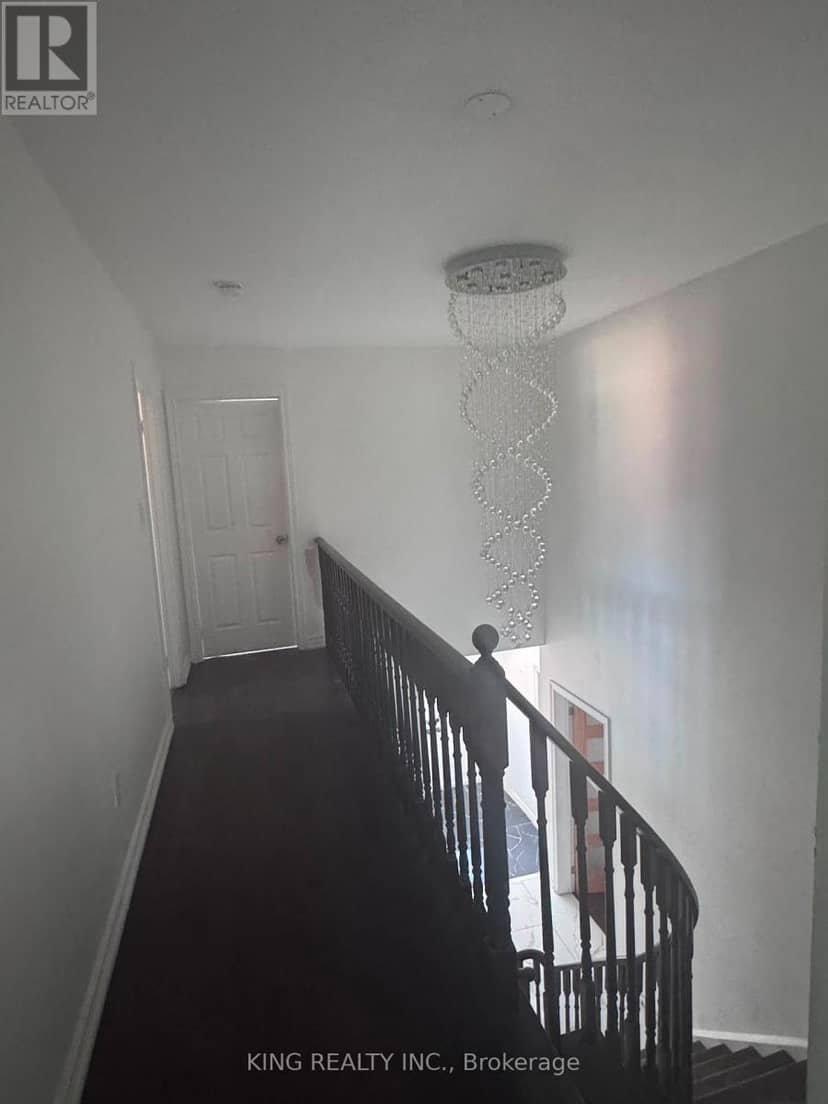 526 Grove Street E — photo 8 of 21