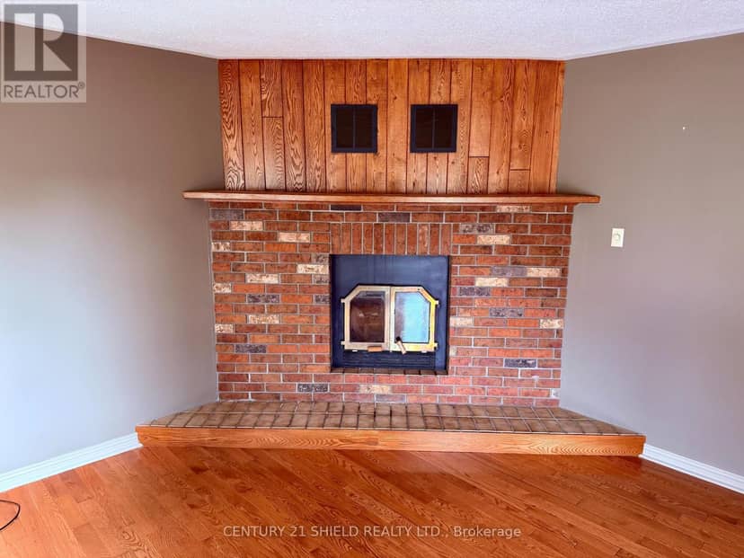 241 Sarah Street — photo 4 of 26