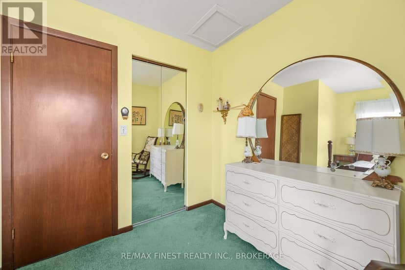 396 Highway 96, Frontenac Islands, photo 8