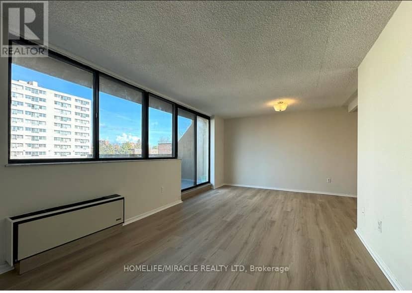 303 - 665 Kennedy Road — photo 7 of 26