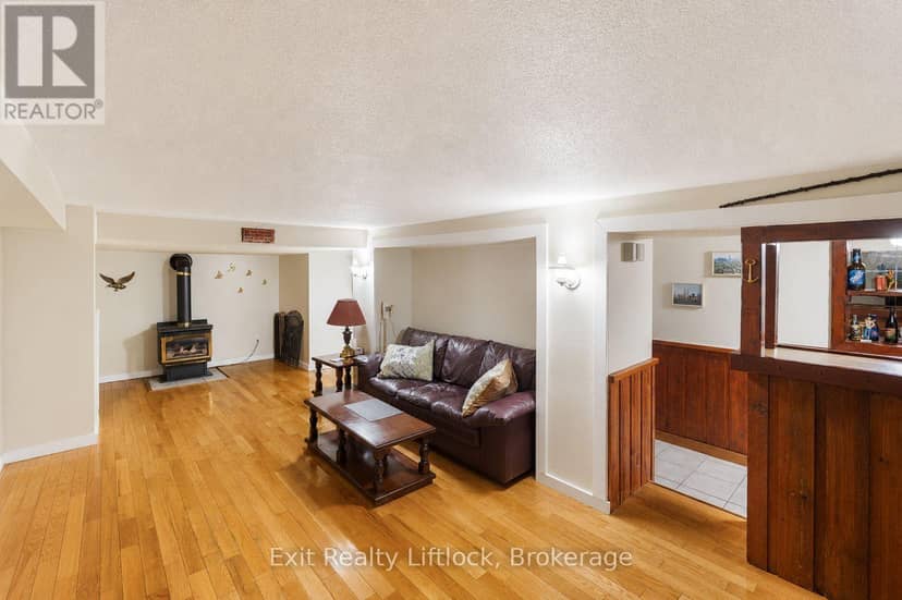 2 Edgewood Avenue — photo 19 of 40