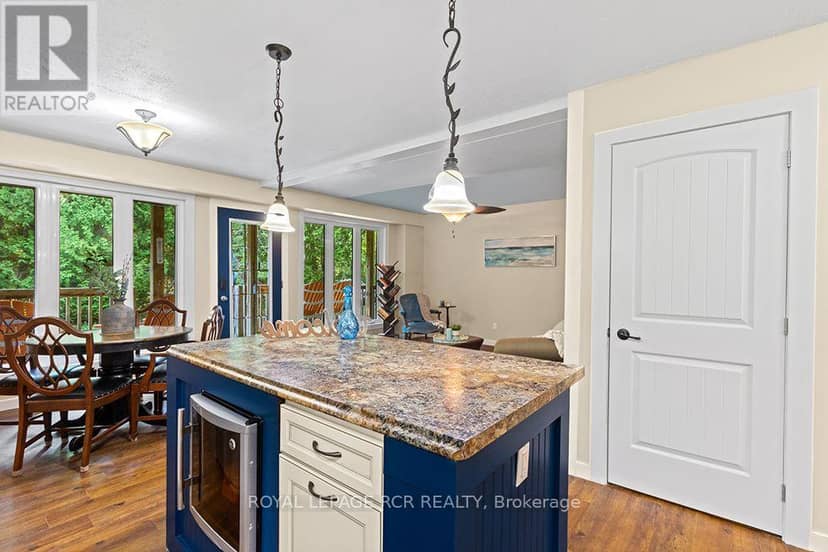 10 Dunks Bay Road — photo 15 of 40