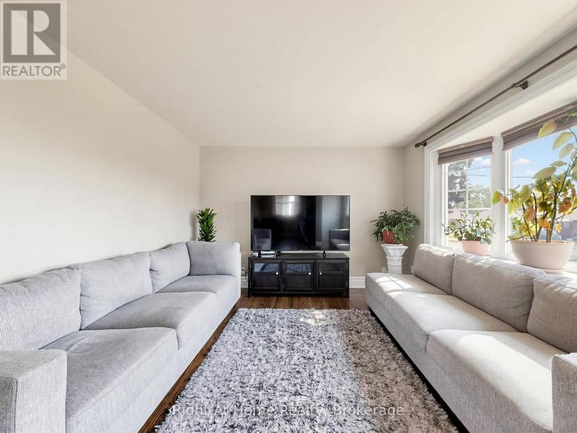536 Barbara Street — photo 4 of 40