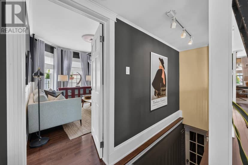 83 Whitney Avenue — photo 28 of 40