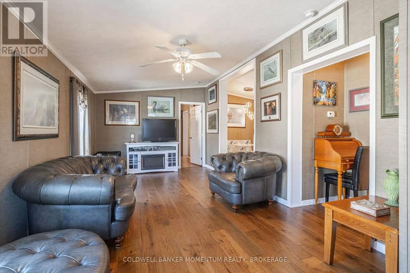 202 - 3033 Townline Road — photo 8 of 33