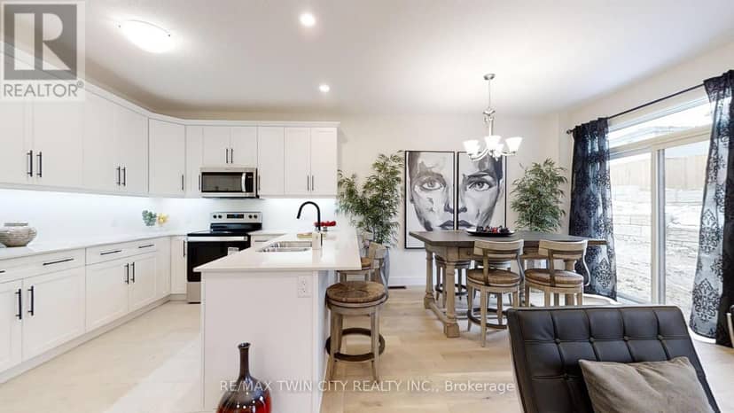 77 Christopher Court — photo 7 of 21