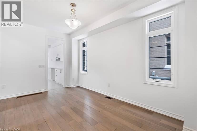 8 DAISY Street — photo 20 of 40