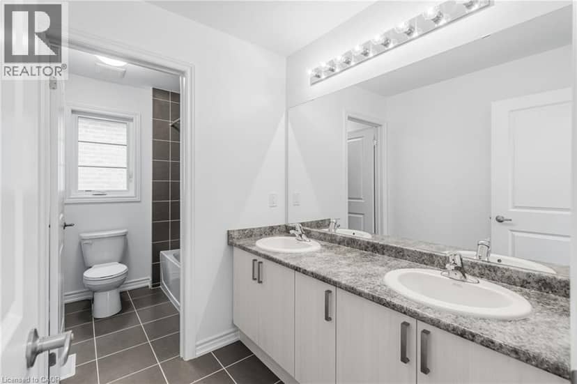 8 DAISY Street — photo 26 of 40