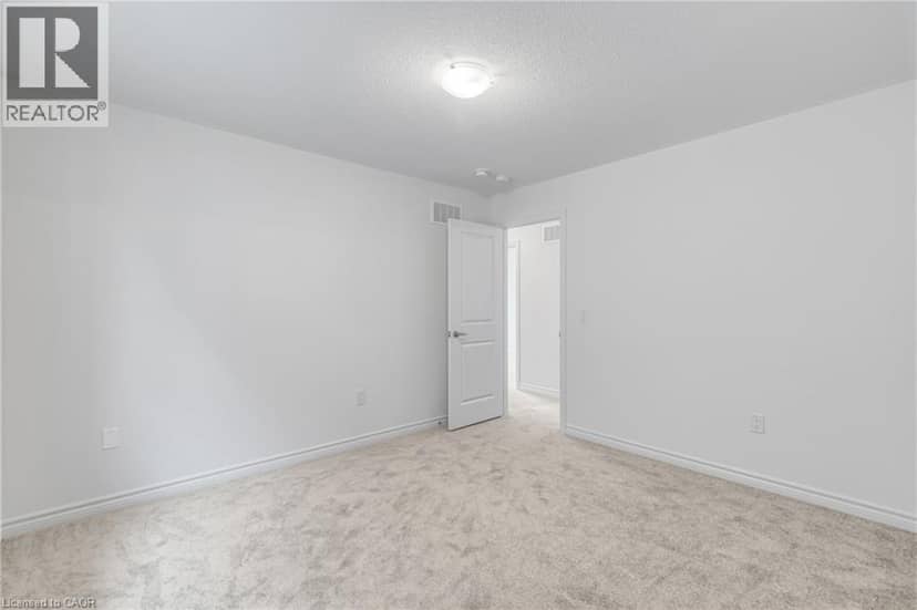8 DAISY Street — photo 27 of 40