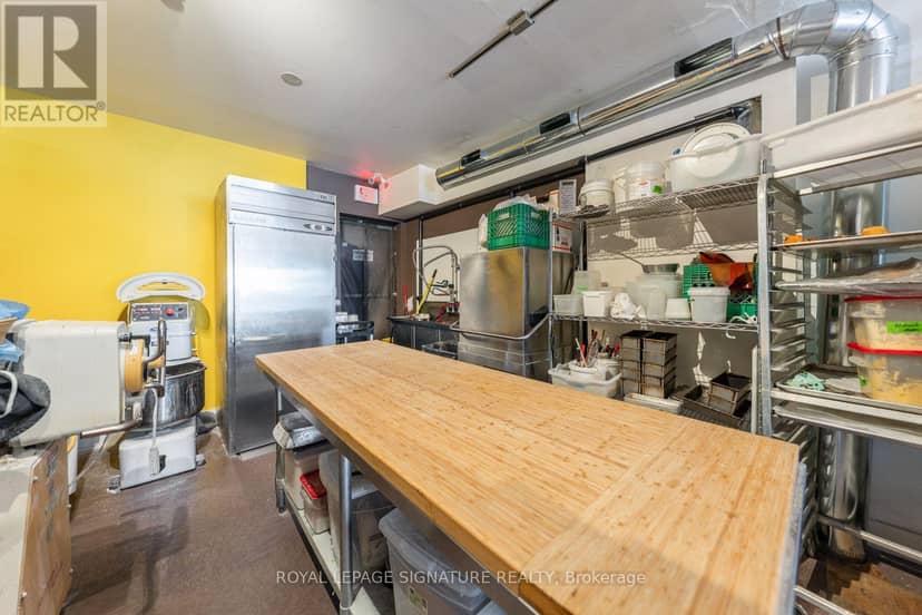 725 Dovercourt Road — photo 15 of 22
