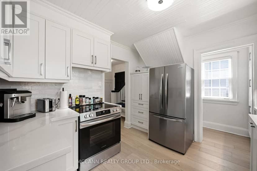 1396 Mount Pleasant Road — photo 13 of 40