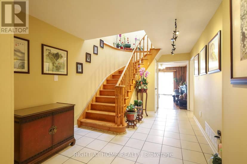 31 Stargell Crescent, Markham, photo 4