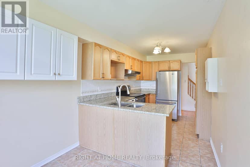 142 Lilibet Crescent E — photo 11 of 29