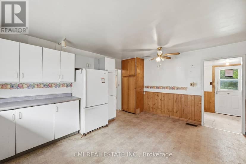 117 Fox Street — photo 16 of 40