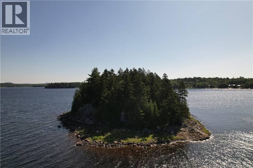 Cannon Ball Island — photo 5 of 39