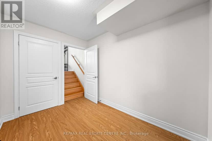 34 Aspen Hills Road — photo 28 of 39