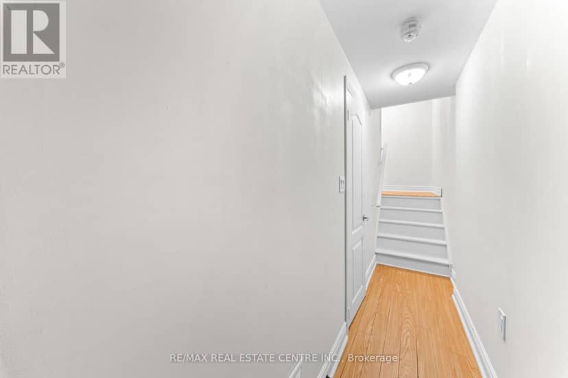 34 Aspen Hills Road — photo 33 of 39