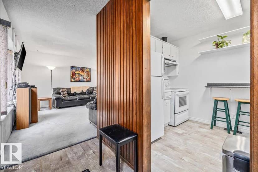 11428 79 AV NW — photo 10 of 40