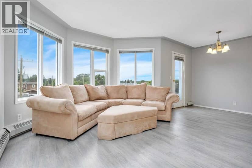 312, 5135 Lakeshore Drive — photo 11 of 19